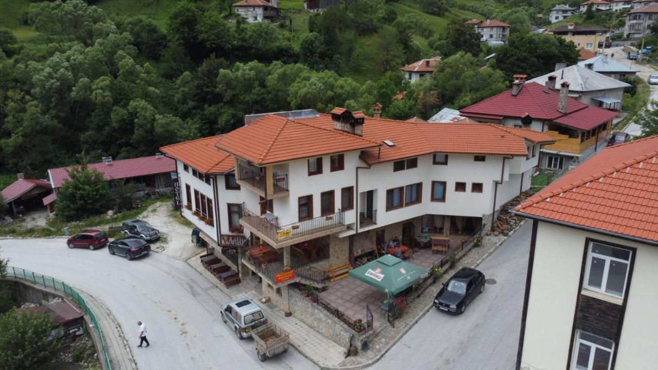 טריגראד Къща За Гости Камината מראה חיצוני תמונה