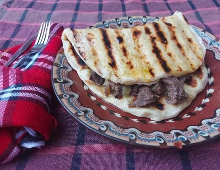 טריגראד Къща За Гости Камината מראה חיצוני תמונה